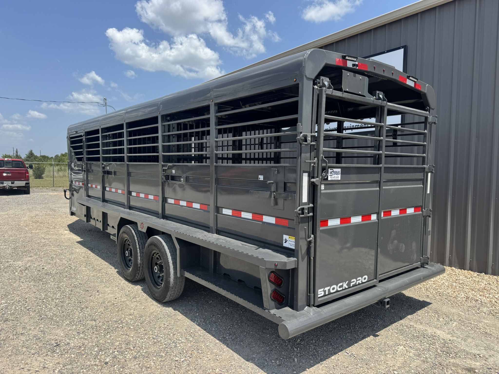 2026 Buckshot Trailers 6.8x24 Gooseneck Steel Top Stock Trailer Trailer