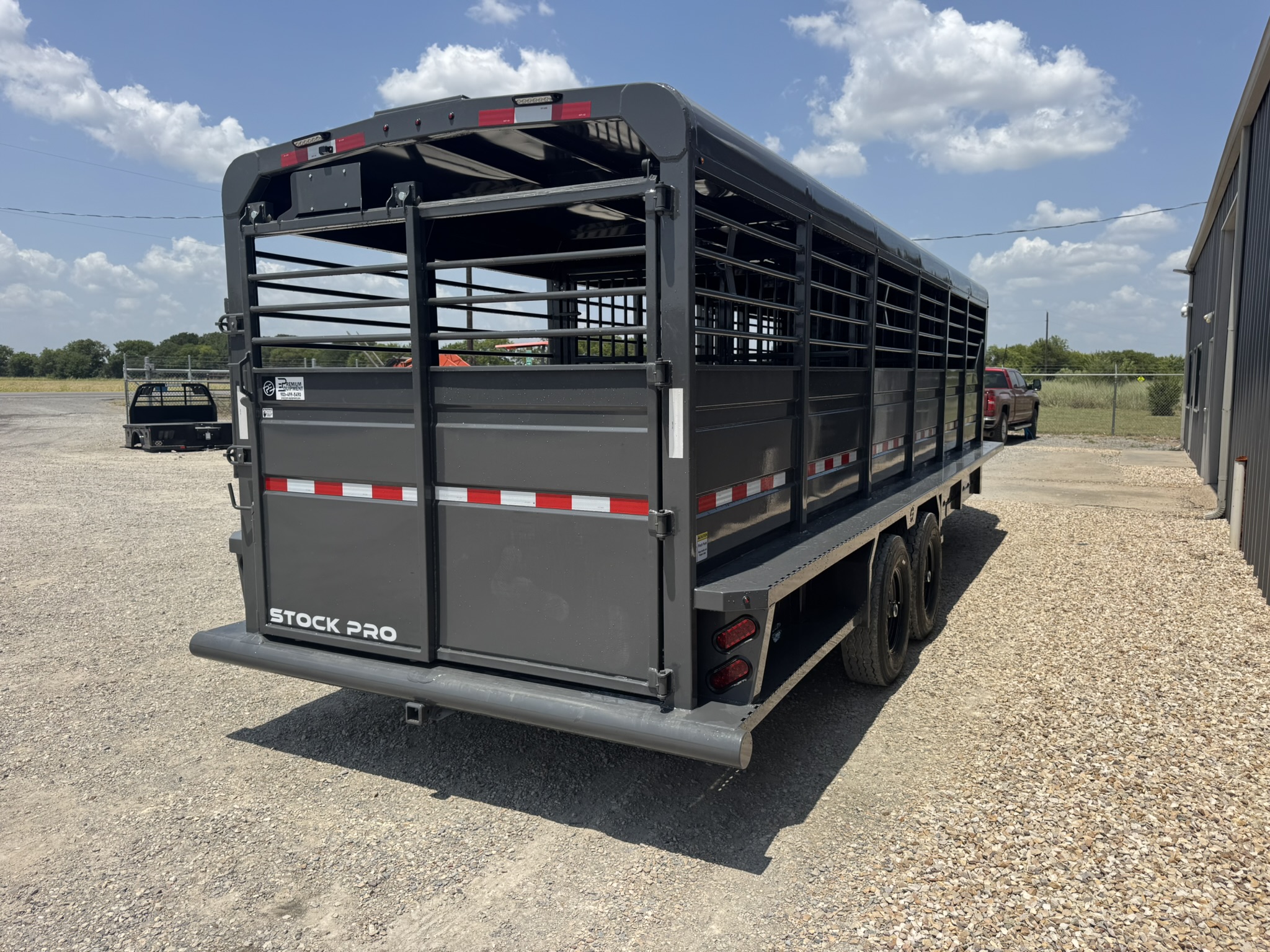 2026 Buckshot Trailers 6.8x24 Gooseneck Steel Top Stock Trailer Trailer