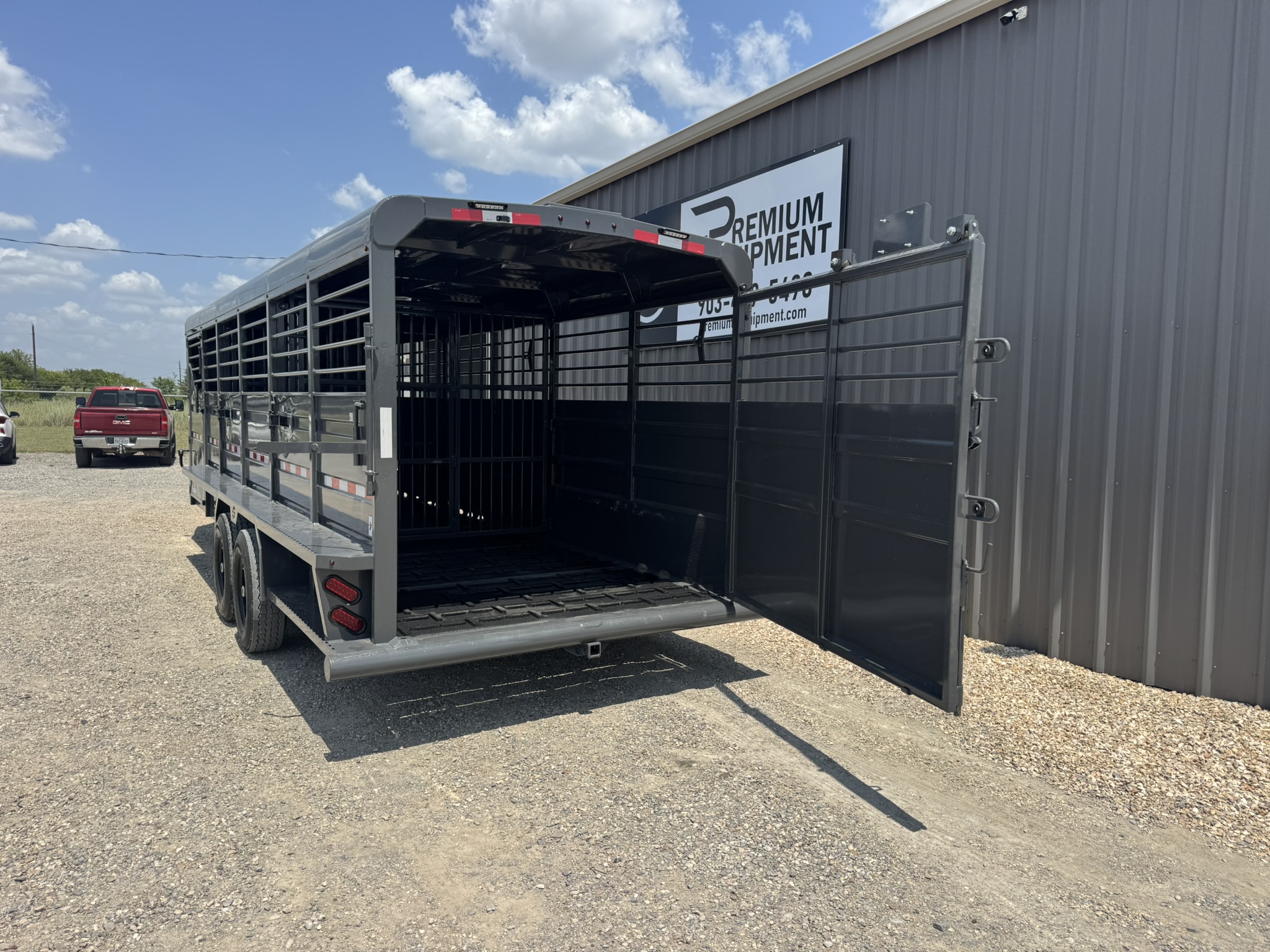 2026 Buckshot Trailers 6.8x24 Gooseneck Steel Top Stock Trailer Trailer