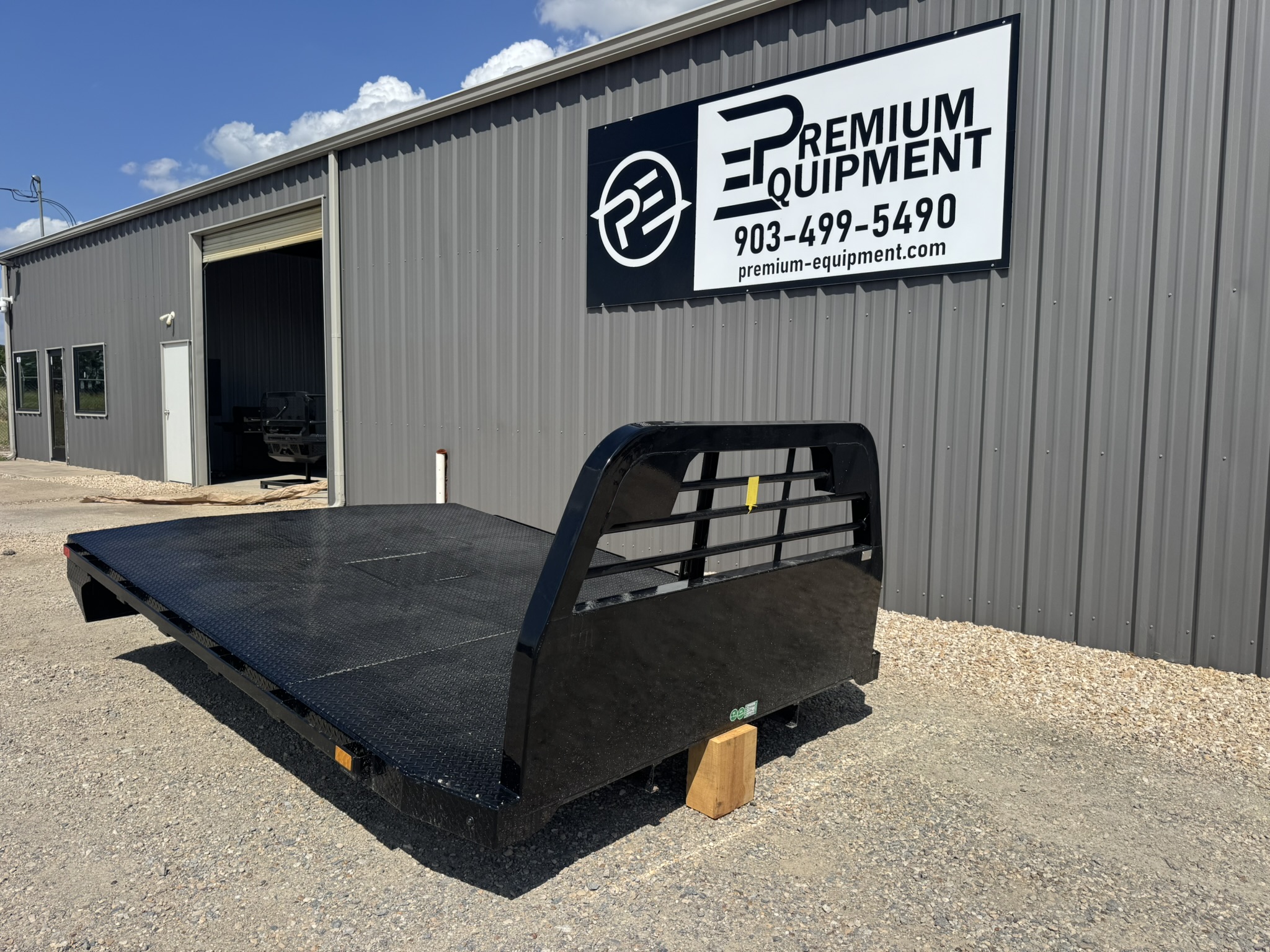 2026 Legend X Spartan Non-Skirted Flatbed 136"x97" Truck Bed
