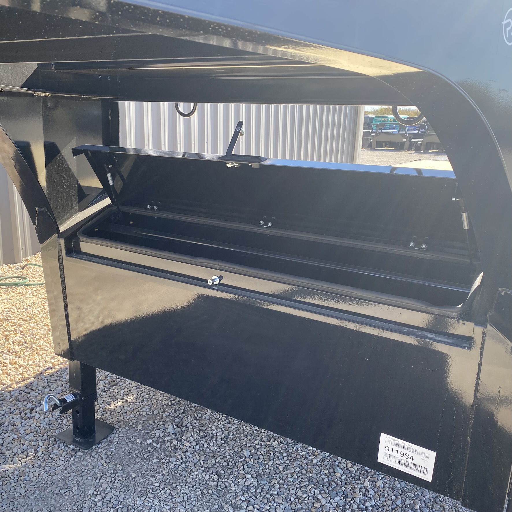 2026 Iron Bull Trailers 102”x30’ Gooseneck Flatbed Trailer w/ Rampage Ramps Trailer