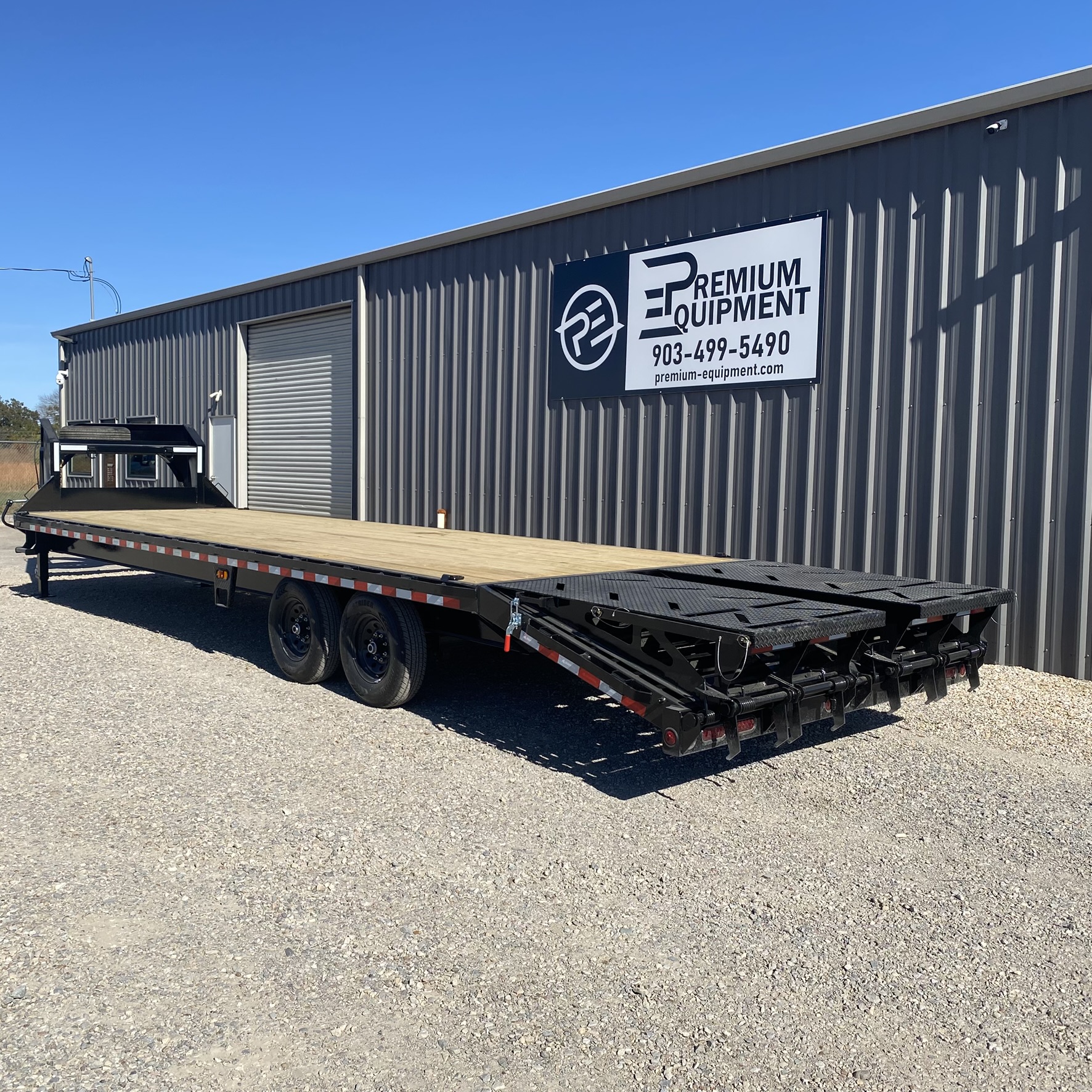 2026 Iron Bull Trailers 102”x30’ Gooseneck Flatbed Trailer w/ Rampage Ramps Trailer