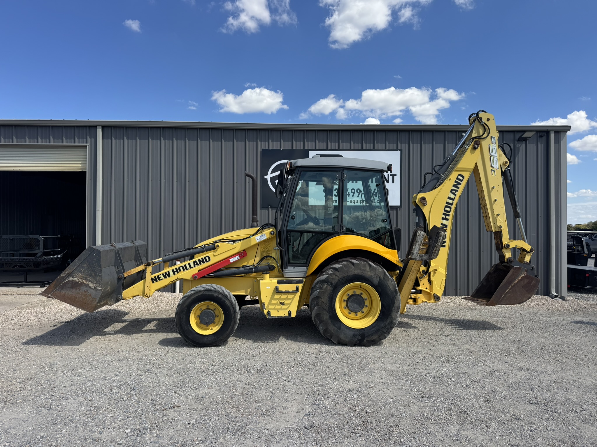 2013 New Holland B95C Backhoe Farm/Ranch & Equipment