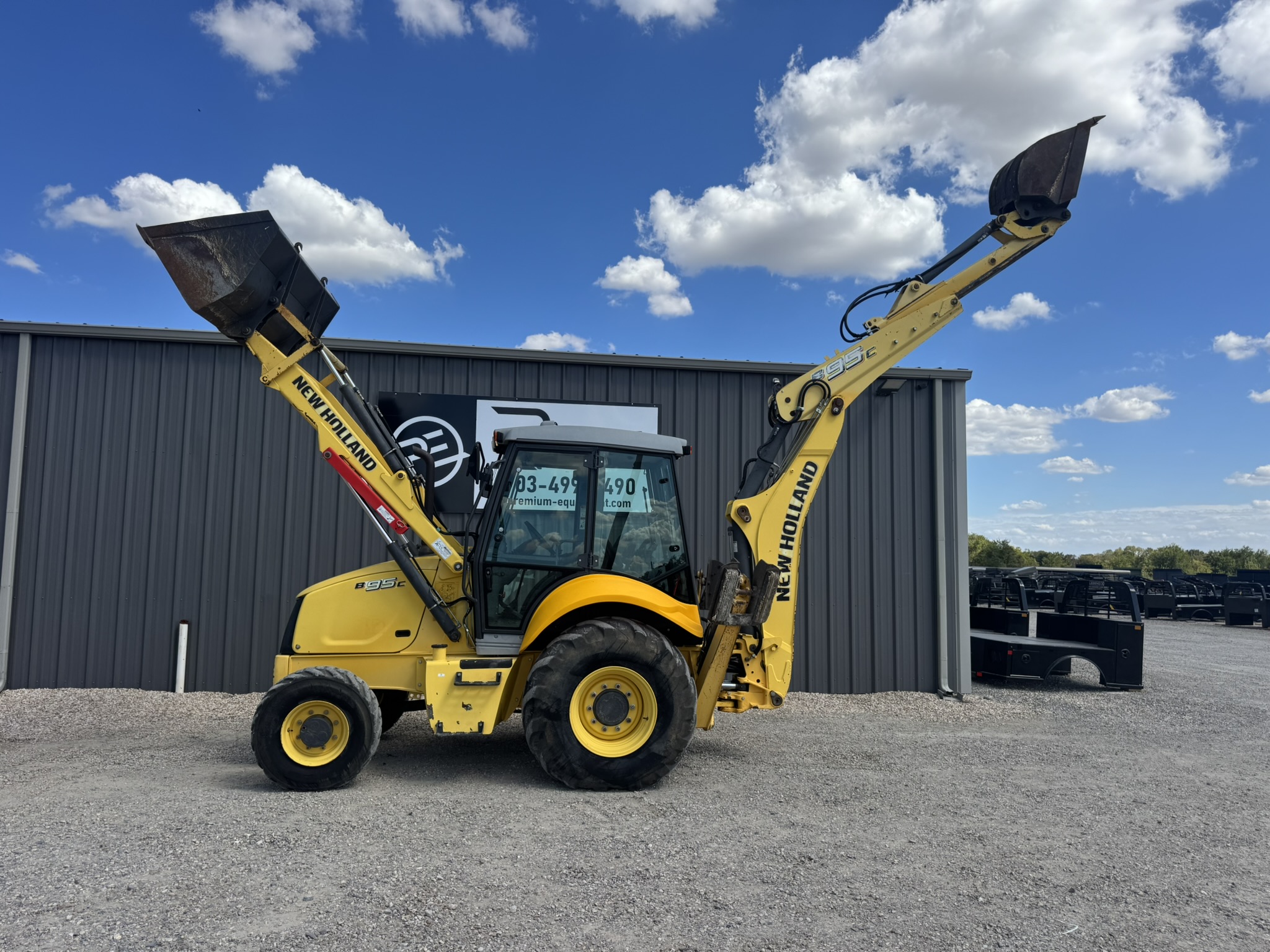 2013 New Holland B95C Backhoe Farm/Ranch & Equipment