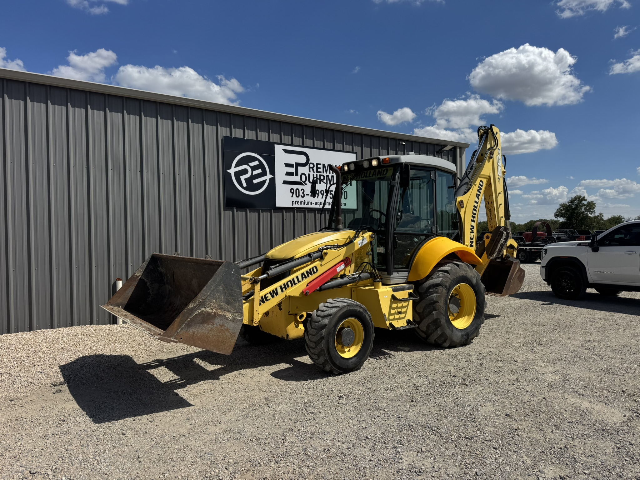 2013 New Holland B95C Backhoe Farm/Ranch & Equipment