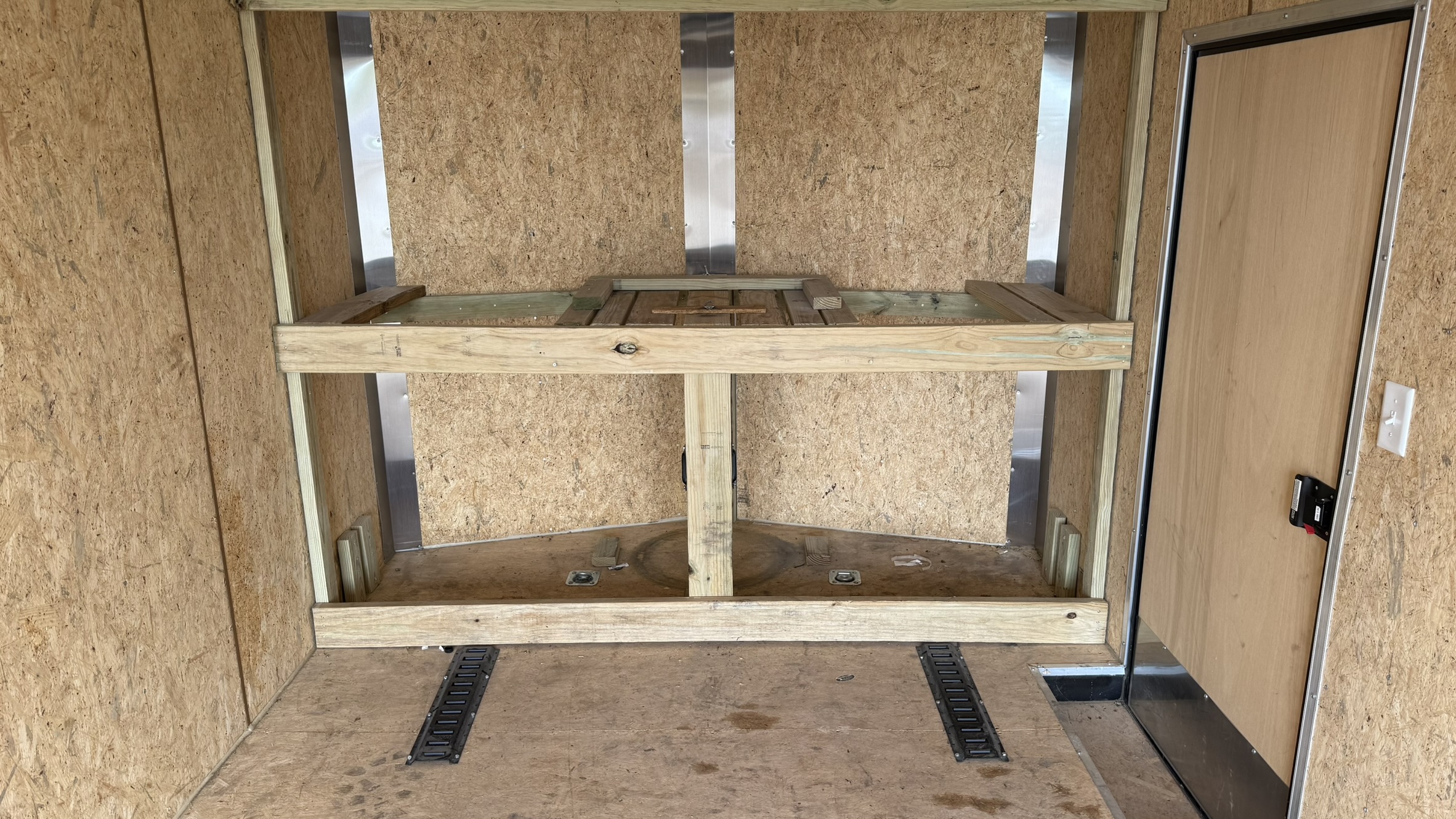 2025 Look Trailers 8.5' x 20' Enclosed Cargo Trailer – ST DLX Trailer