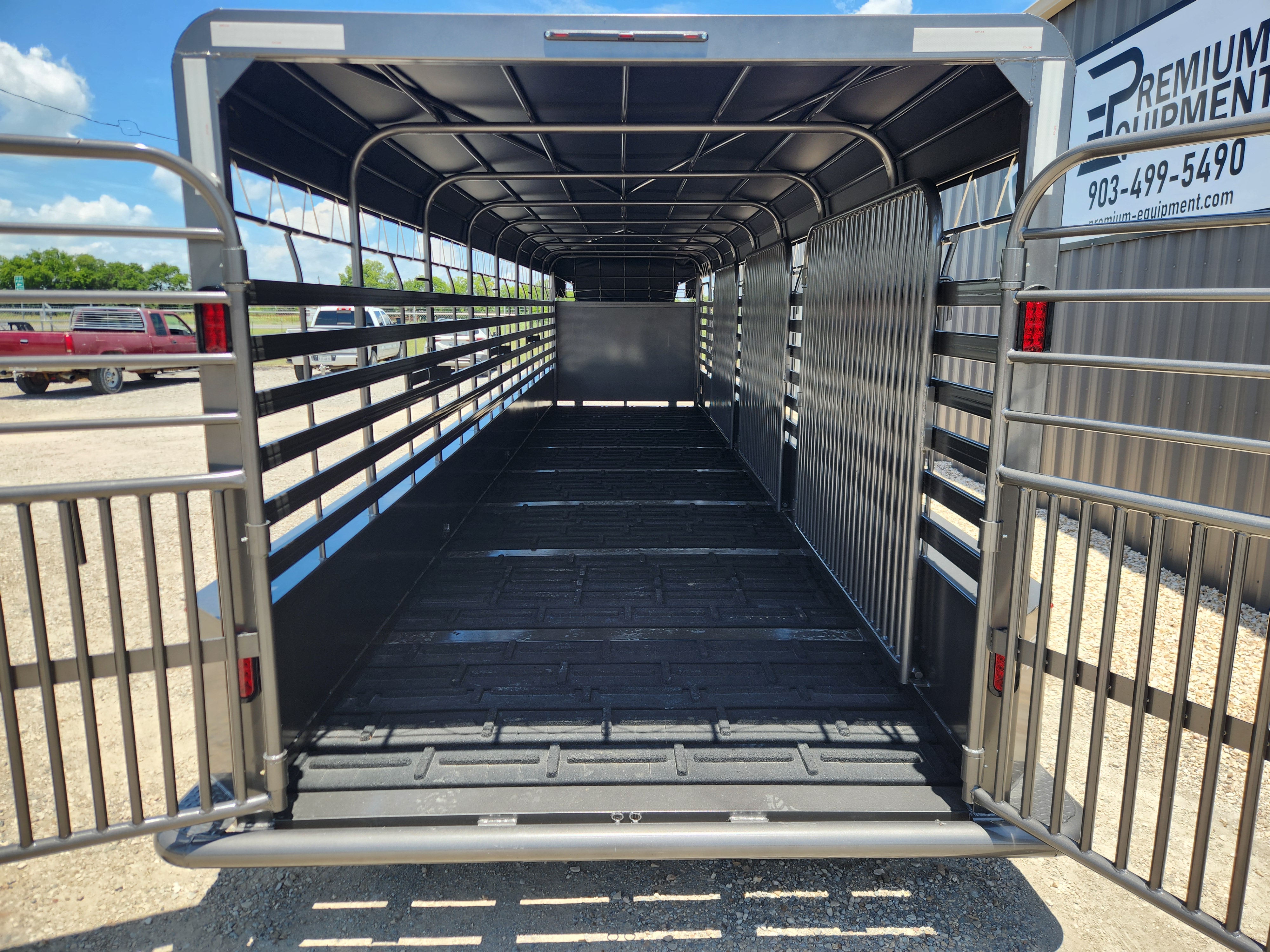 2027 Goodguys Trailers 6'8" x 32' Gooseneck Bartop Livestock Trailer Trailer