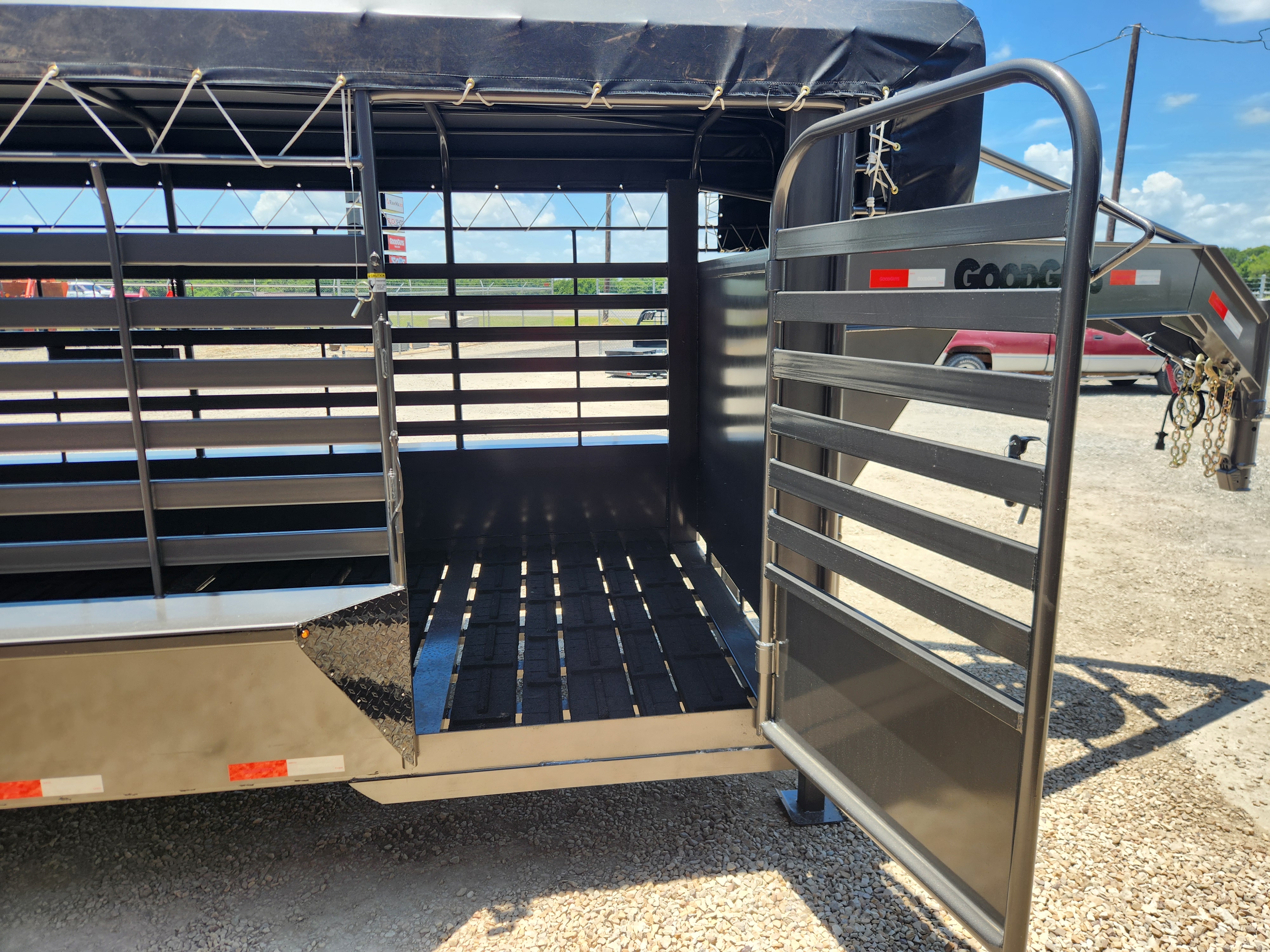 2027 Goodguys Trailers 6'8" x 32' Gooseneck Bartop Livestock Trailer Trailer
