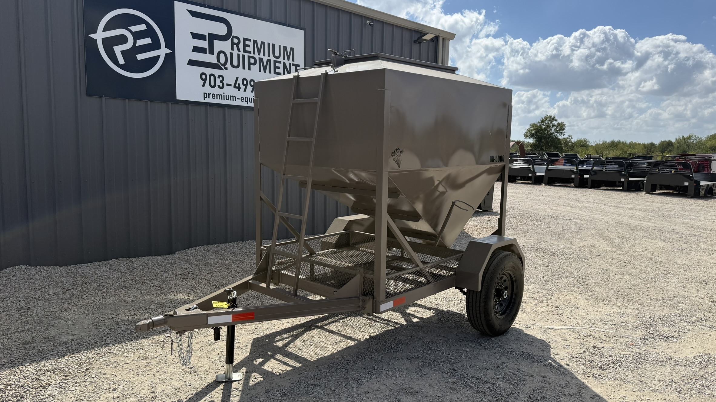 2026 DY-KLASS 5,000 lb Mobile Grain Bin Farm/Ranch & Equipment