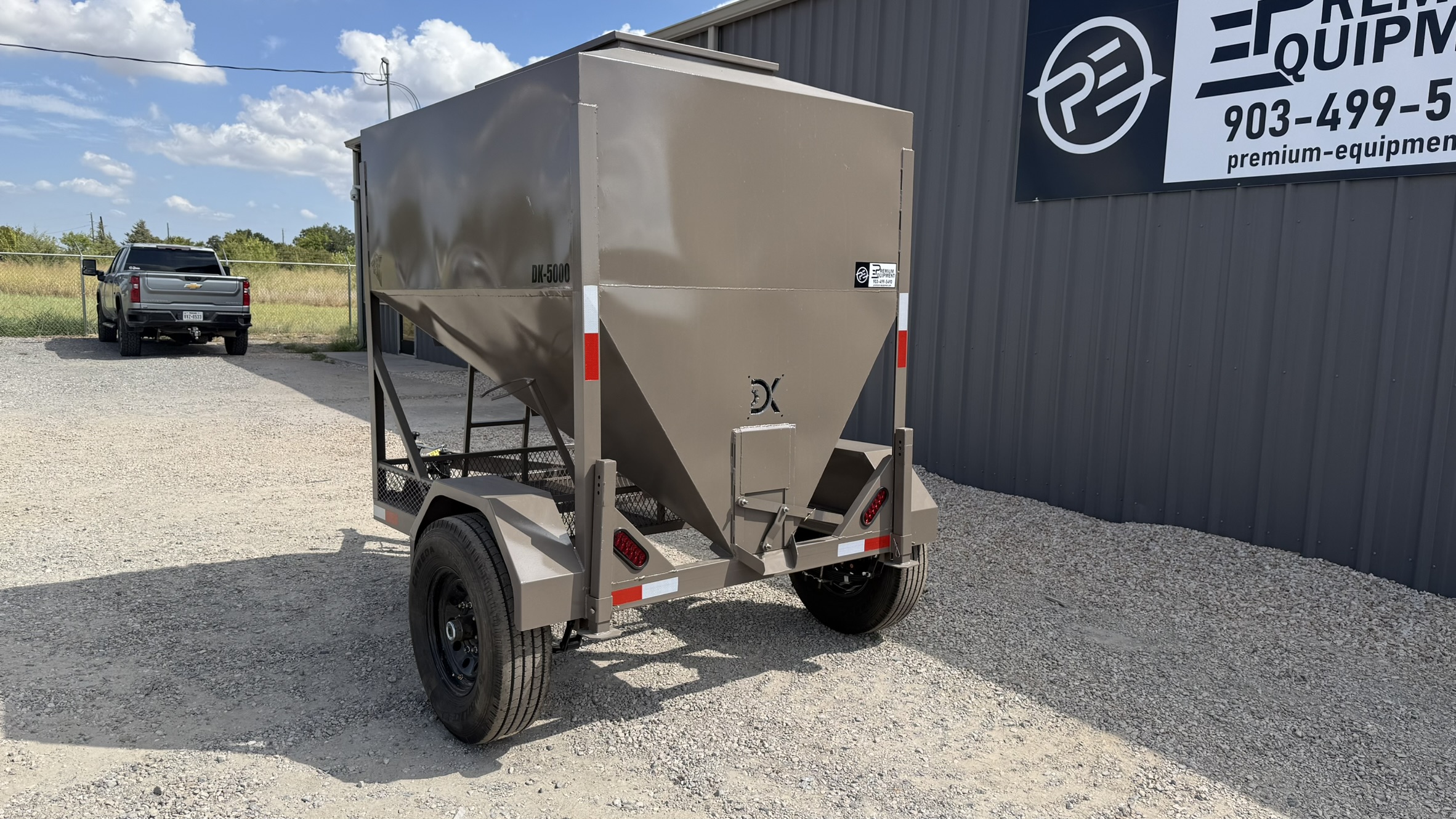 2026 DY-KLASS 5,000 lb Mobile Grain Bin Farm/Ranch & Equipment