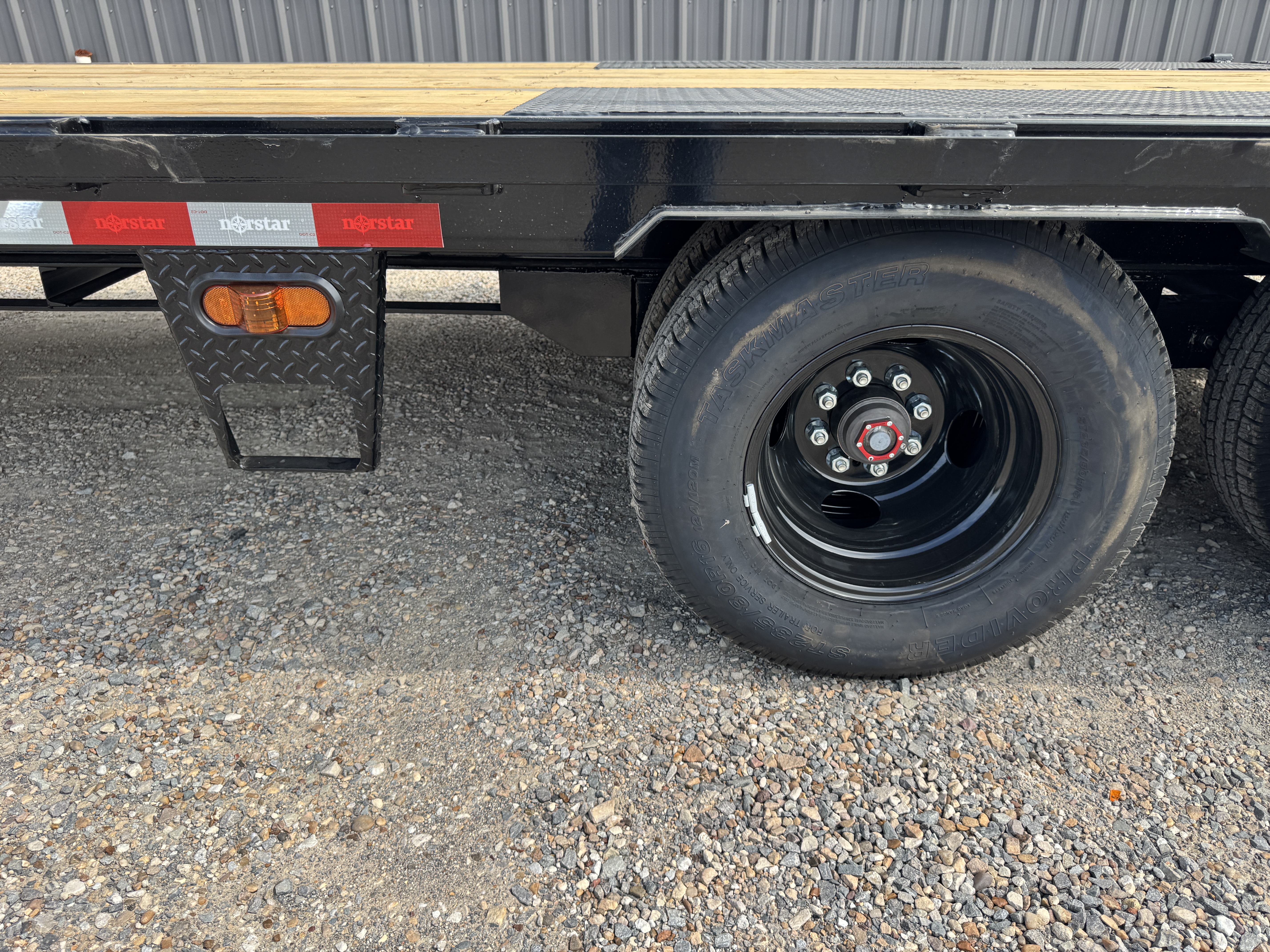 2027 Norstar 102” x 25’ Lo-Pro Gooseneck Hotshot Trailer Trailer
