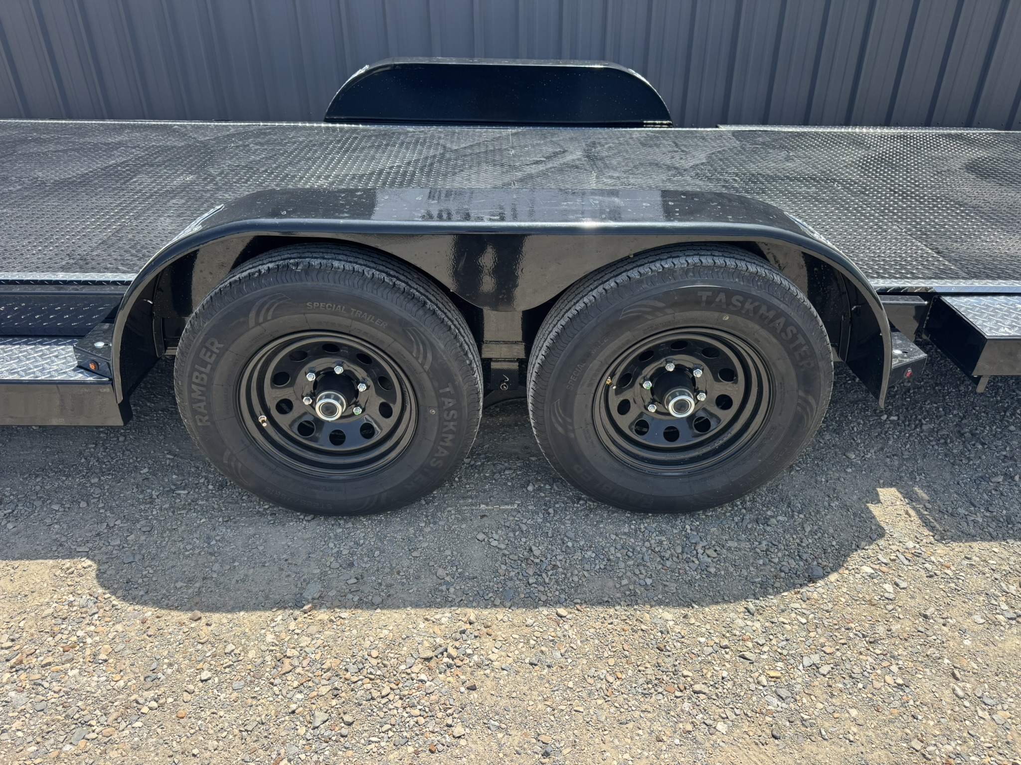 2026 Iron Bull Trailers 83"x22' TRB 10k Tilt Car Hauler Trailer Trailer