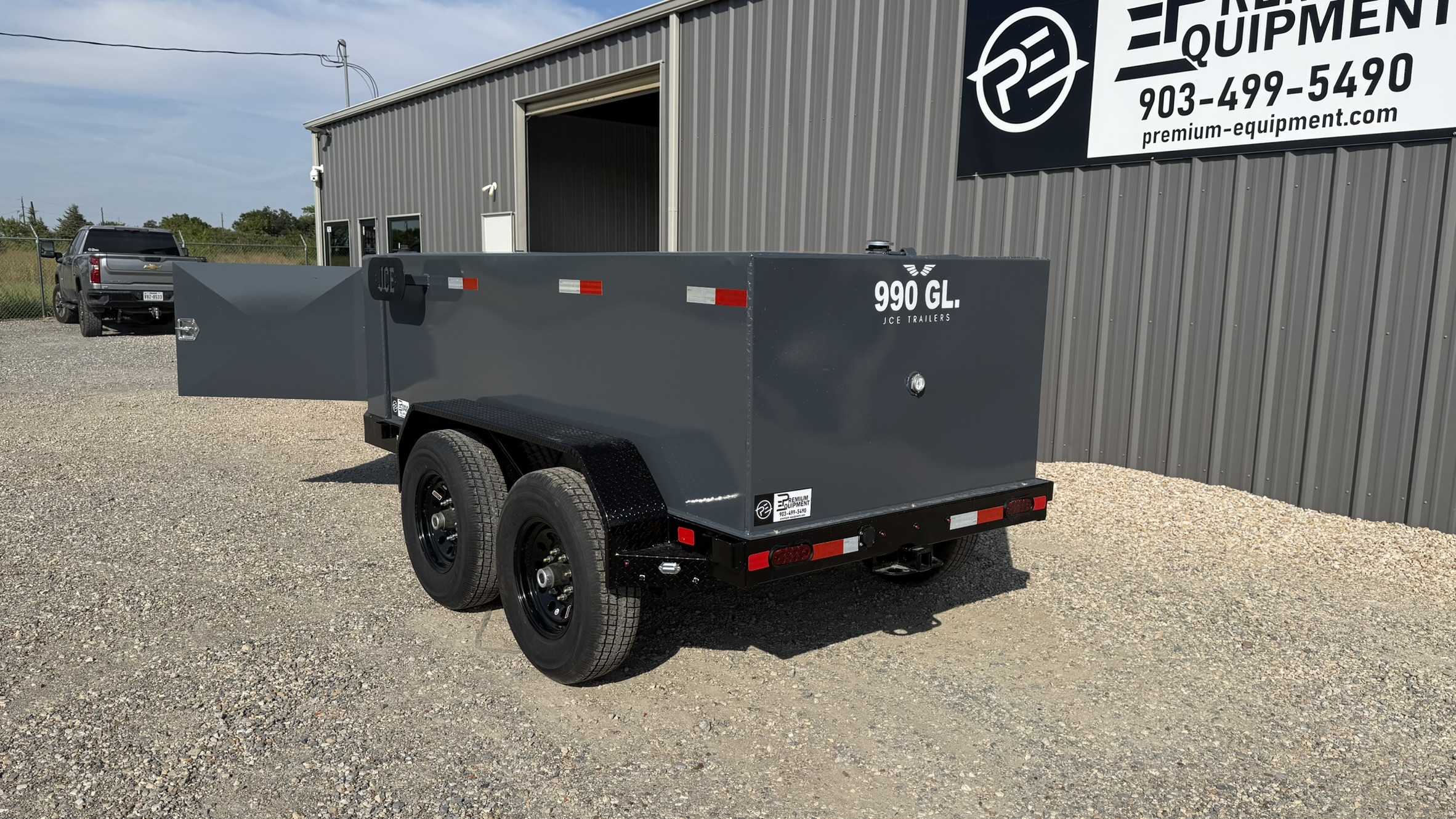 2027 JCE Trailers 990 Gallon Fuel Tank Trailer w/ Front Cabinet Trailer