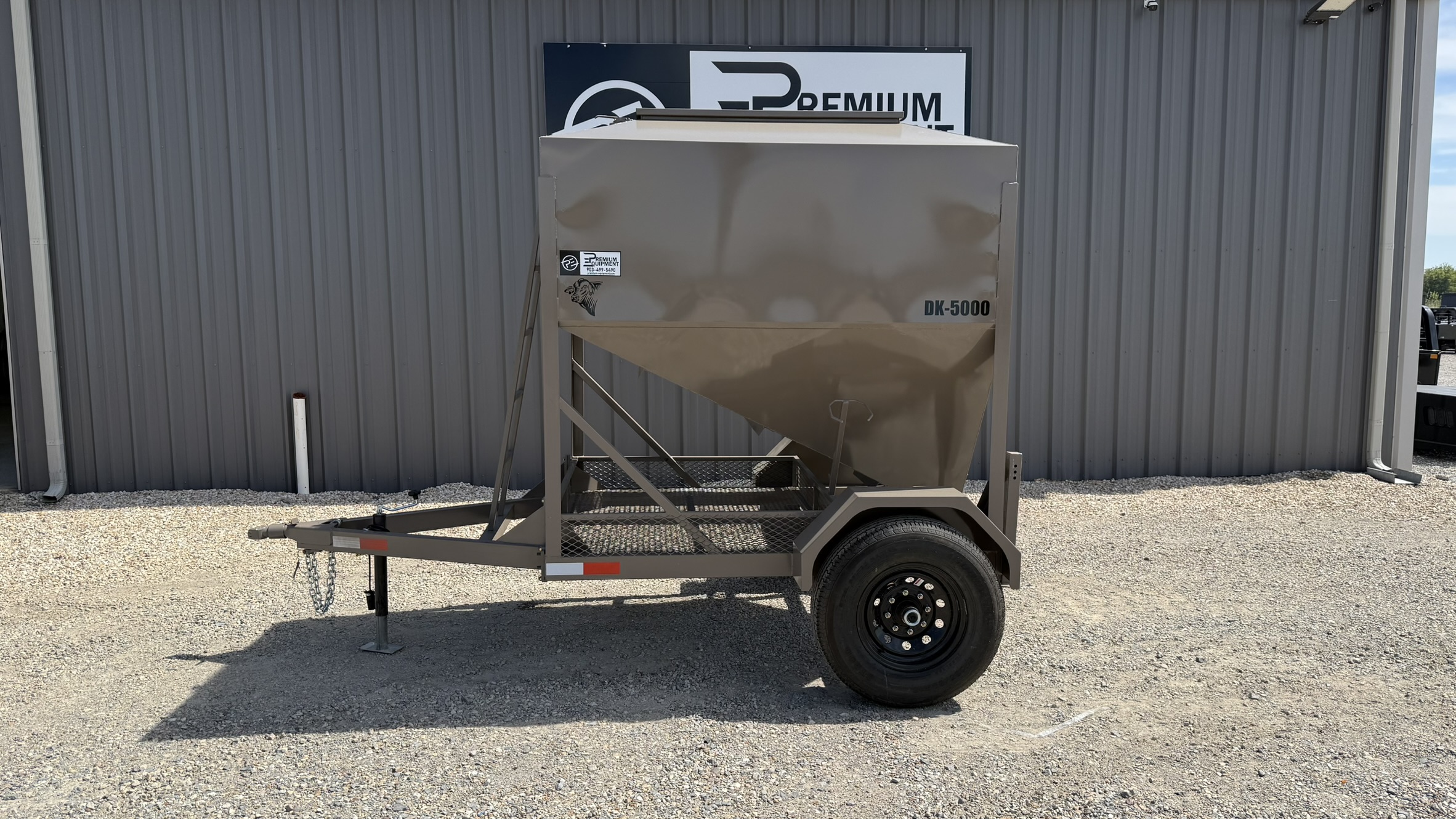 2026 DY-KLASS 5,000 lb Mobile Grain Bin Farm/Ranch & Equipment