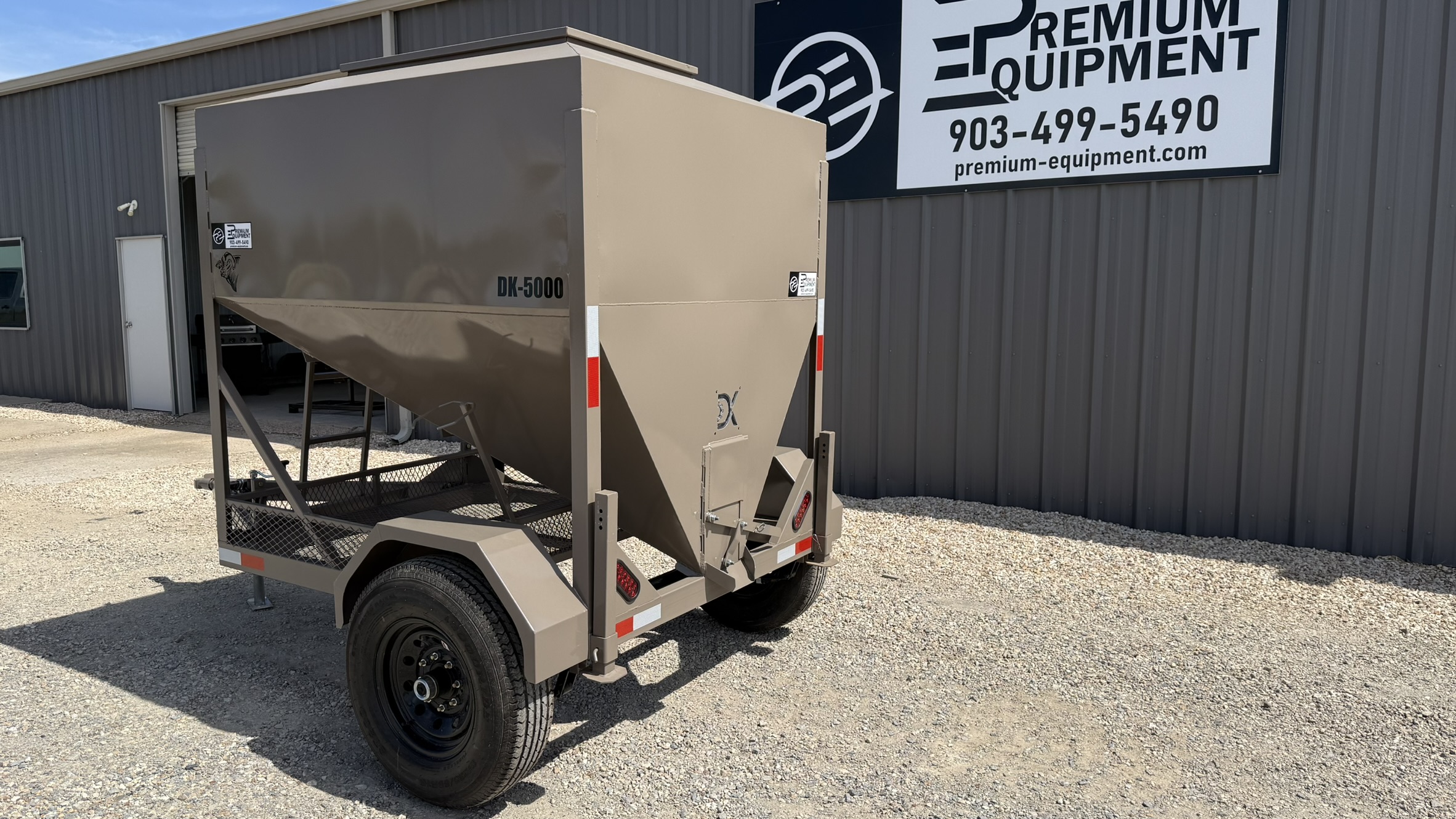 2026 DY-KLASS 5,000 lb Mobile Grain Bin Farm/Ranch & Equipment