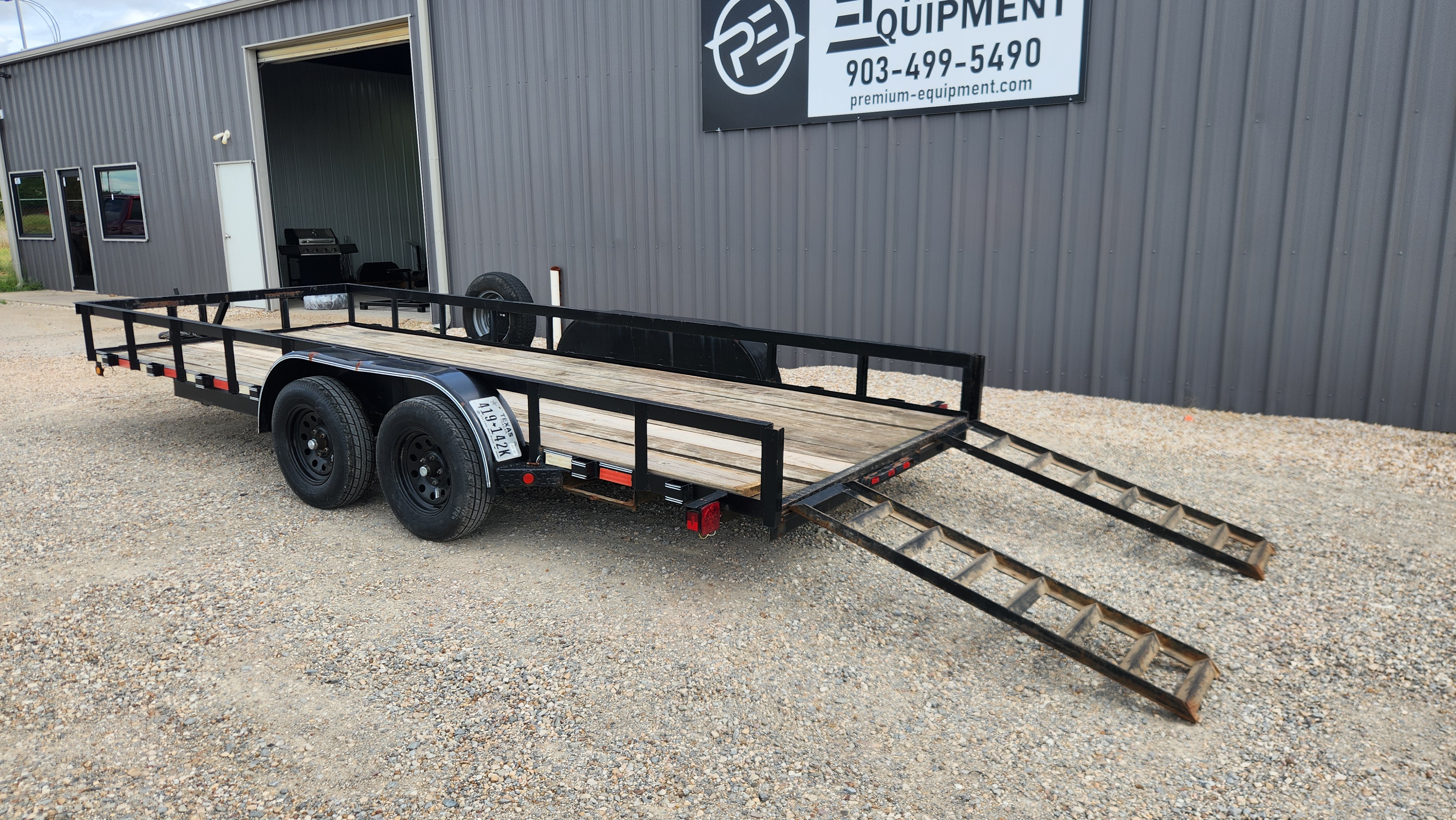 2019 Longhorn 77”x18’ Tandem Axle Utility Trailer Trailer