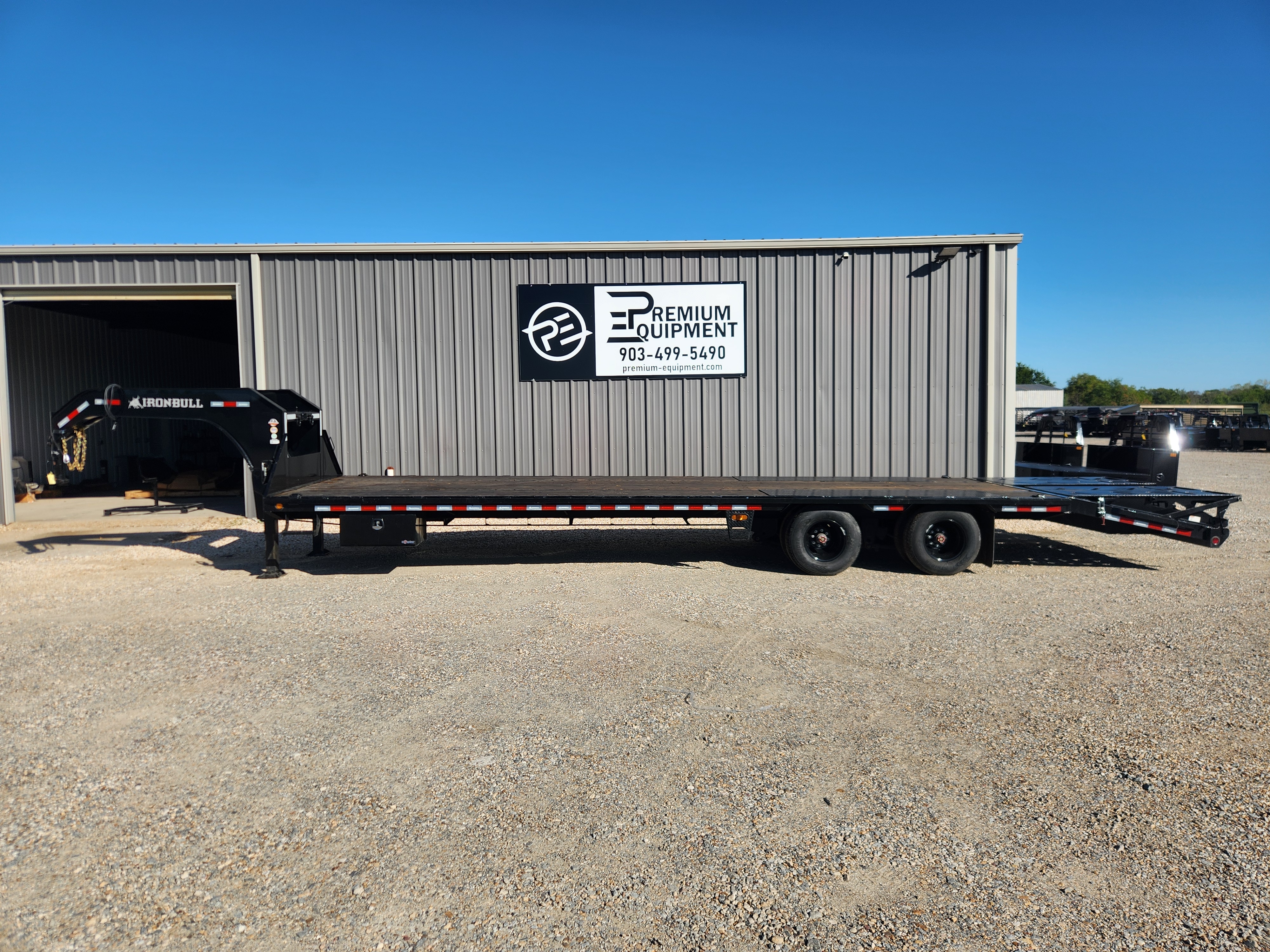 2026 Iron Bull Trailers 102” x 32’ Gooseneck Hotshot Flatbed Trailer Trailer