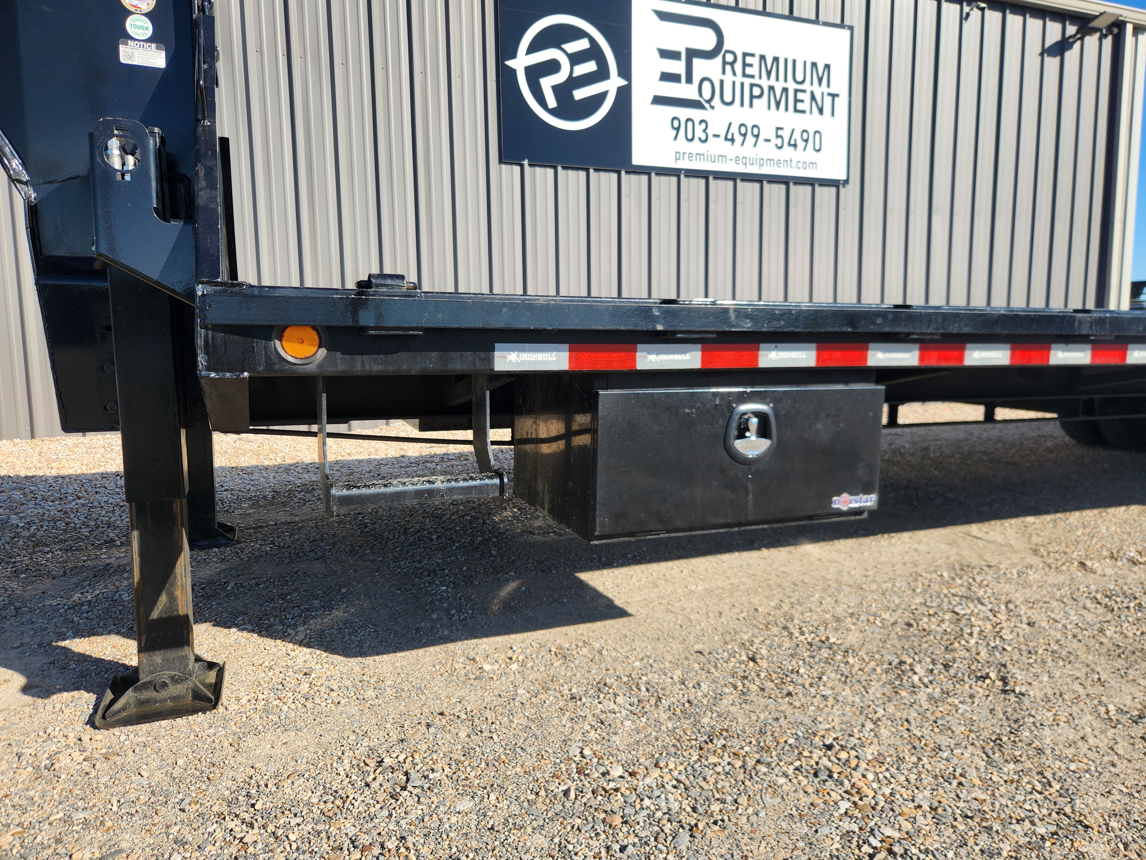 2026 Iron Bull Trailers 102” x 32’ Gooseneck Hotshot Flatbed Trailer Trailer