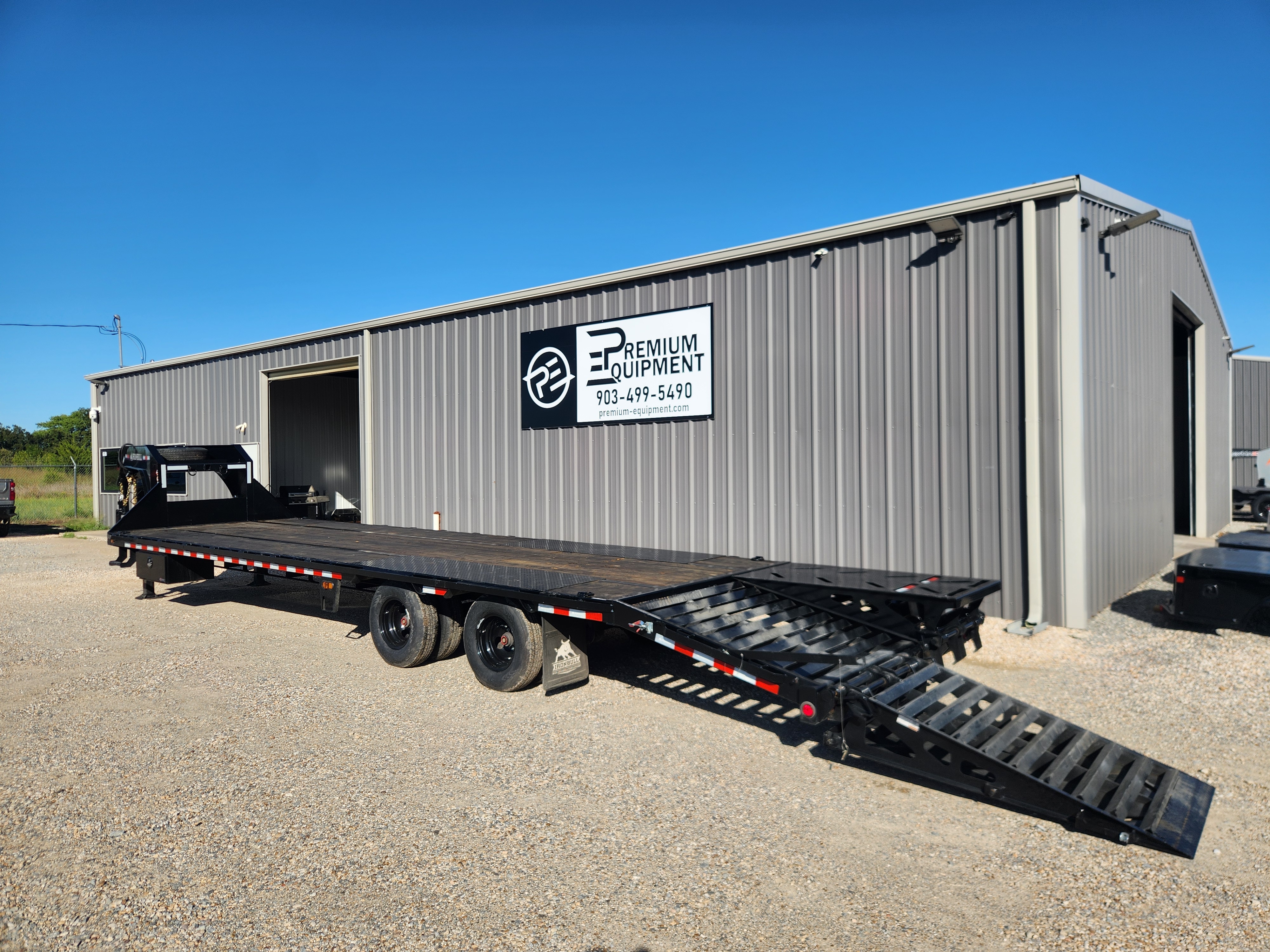 2026 Iron Bull Trailers 102” x 32’ Gooseneck Hotshot Flatbed Trailer Trailer