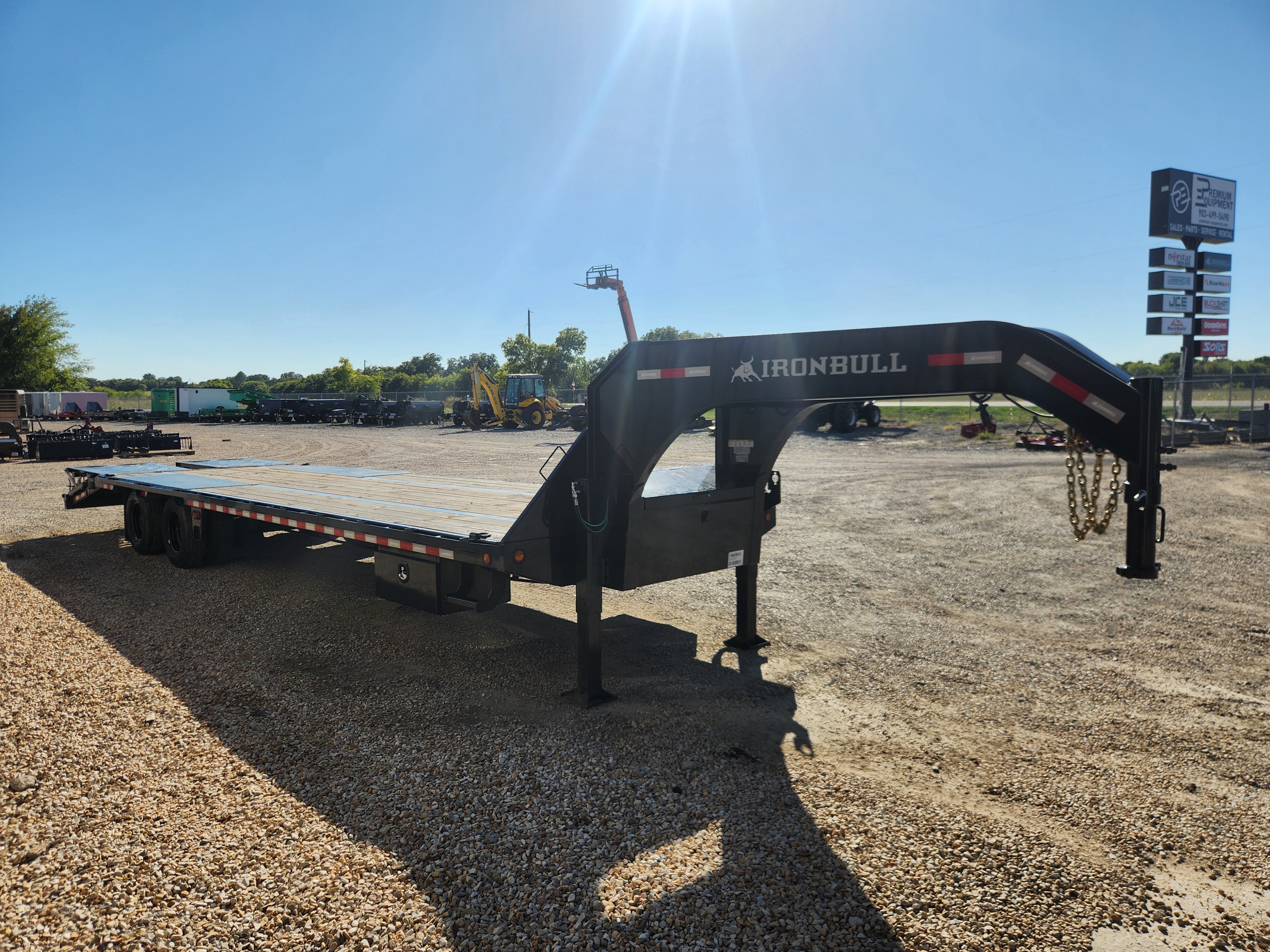 2026 Iron Bull Trailers 102” x 32’ Gooseneck Hotshot Flatbed Trailer Trailer