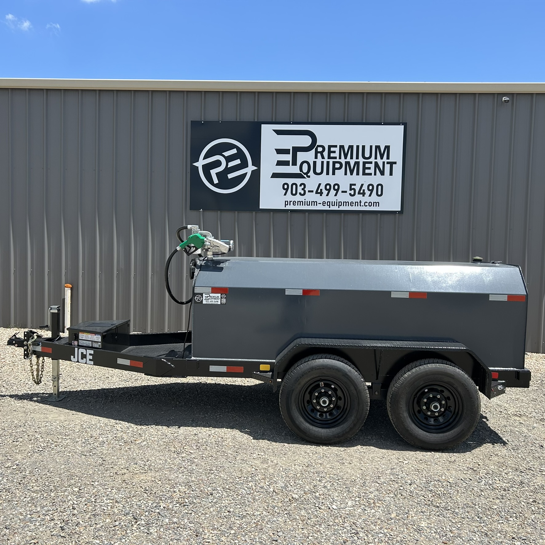 2027 JCE Trailers 990 Gallon Fuel Tank Trailer Trailer