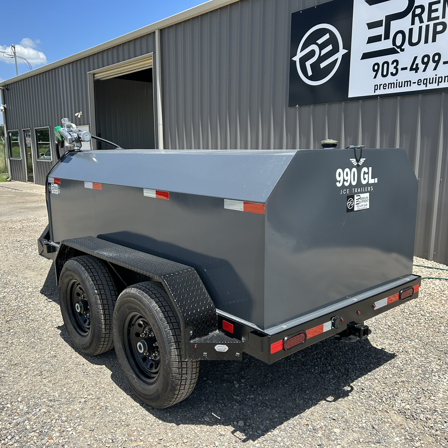 2027 JCE Trailers 990 Gallon Fuel Tank Trailer Trailer