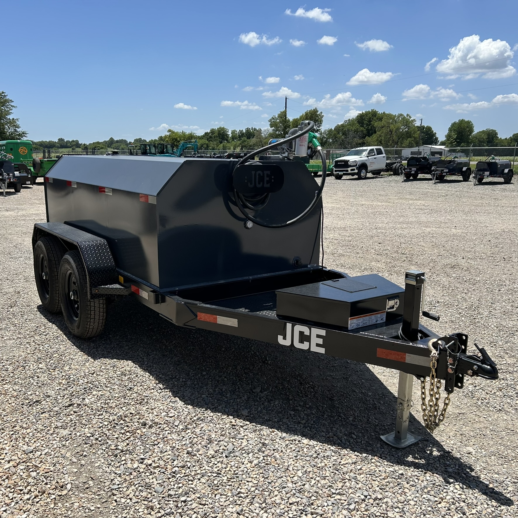 2027 JCE Trailers 990 Gallon Fuel Tank Trailer Trailer