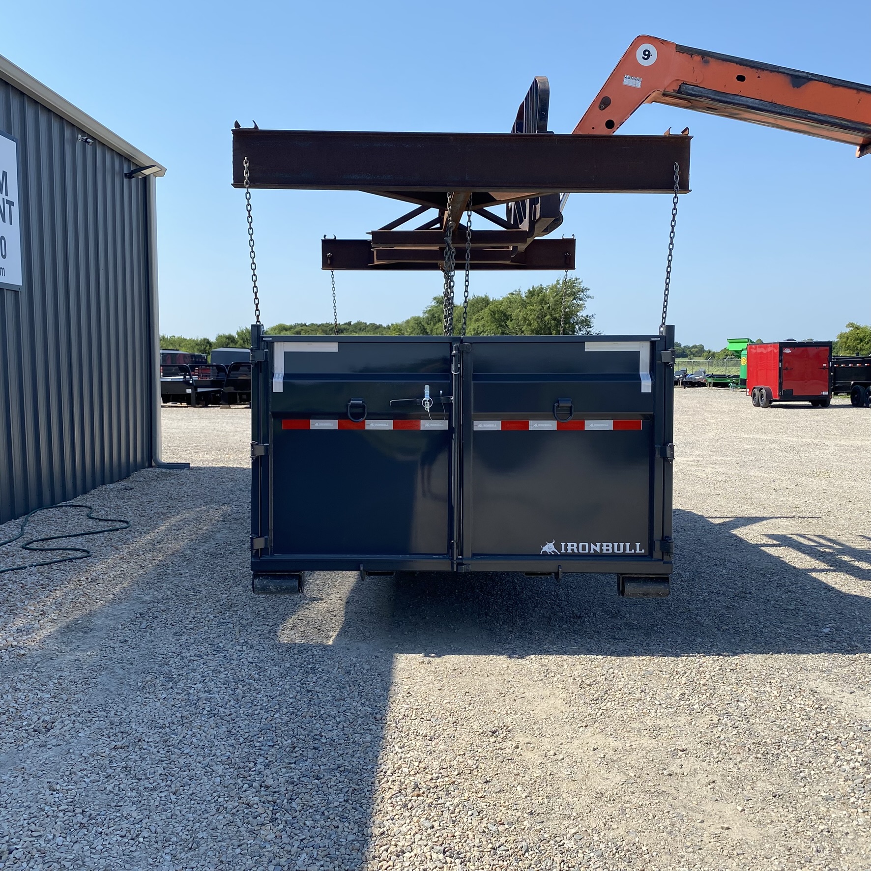 2027 Iron Bull Trailers 83x16’ Roll Off Bin with 4’ Sides Trailer