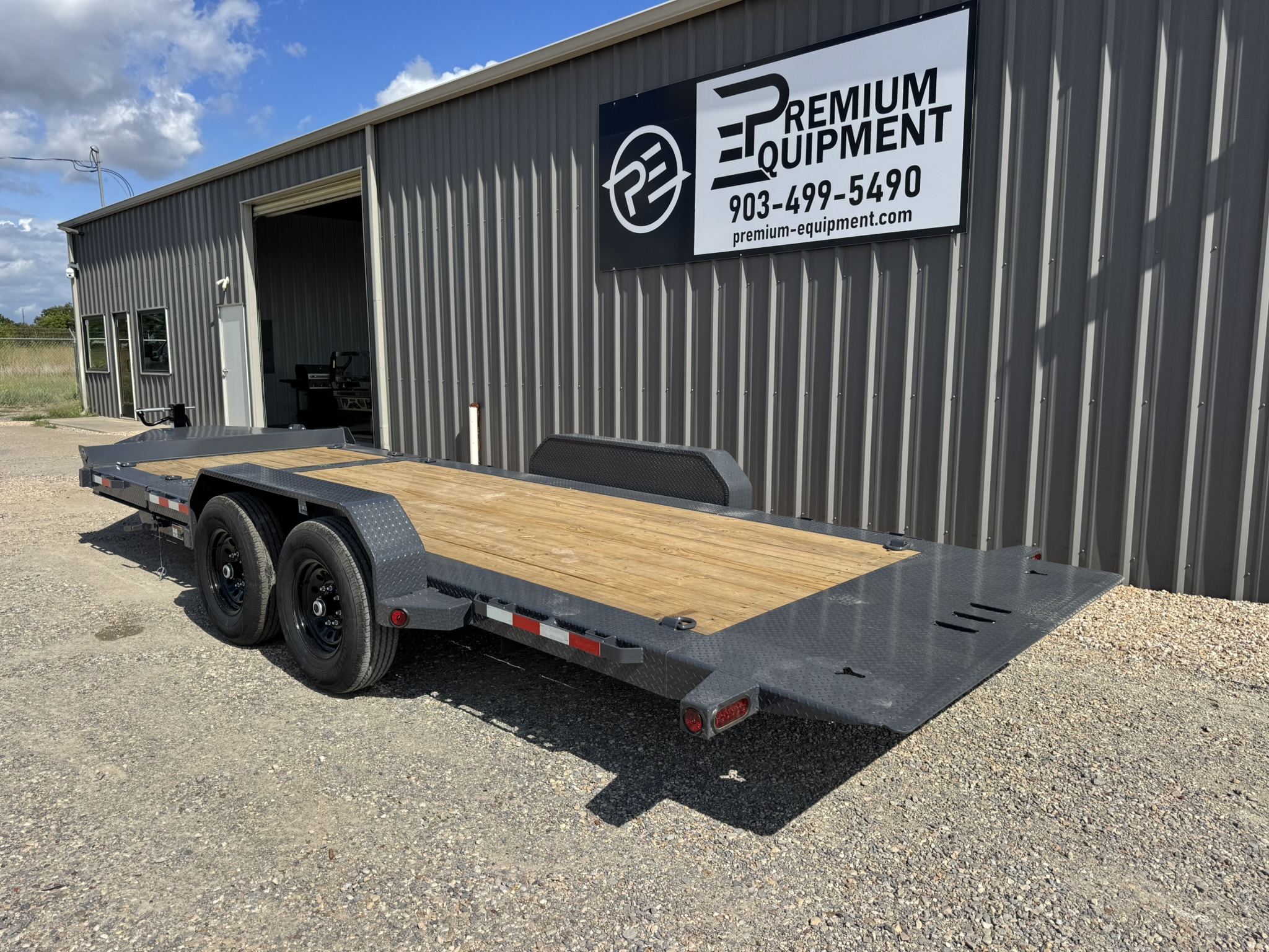 2027 Iron Bull Trailers 83"x20' 14K Gravity Tilt Equipment Trailer Trailer