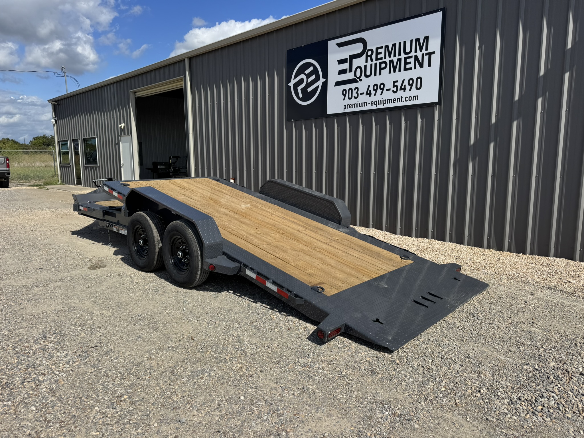 2027 Iron Bull Trailers 83"x20' 14K Gravity Tilt Equipment Trailer Trailer