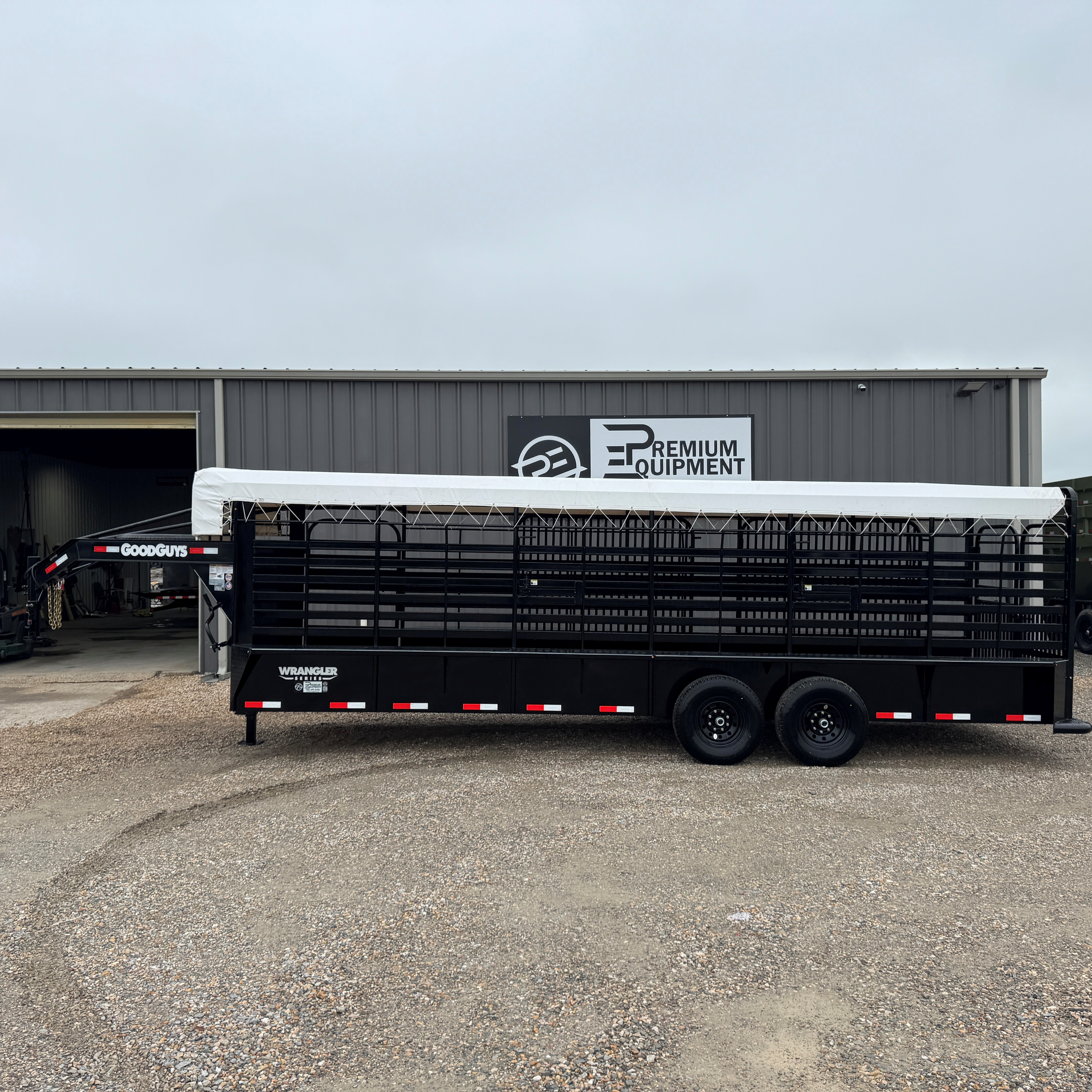 2027 Goodguys Trailers 6'8" x 24' Gooseneck Bar Top Wrangler Livestock Trailer Trailer