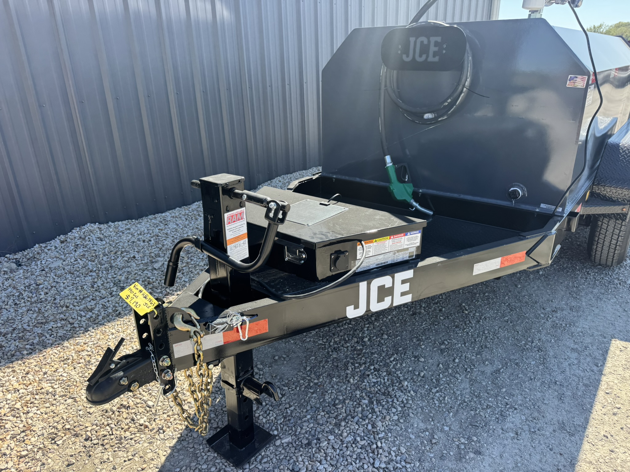 2027 JCE Trailers 990 Gallon Fuel Tank Trailer Trailer