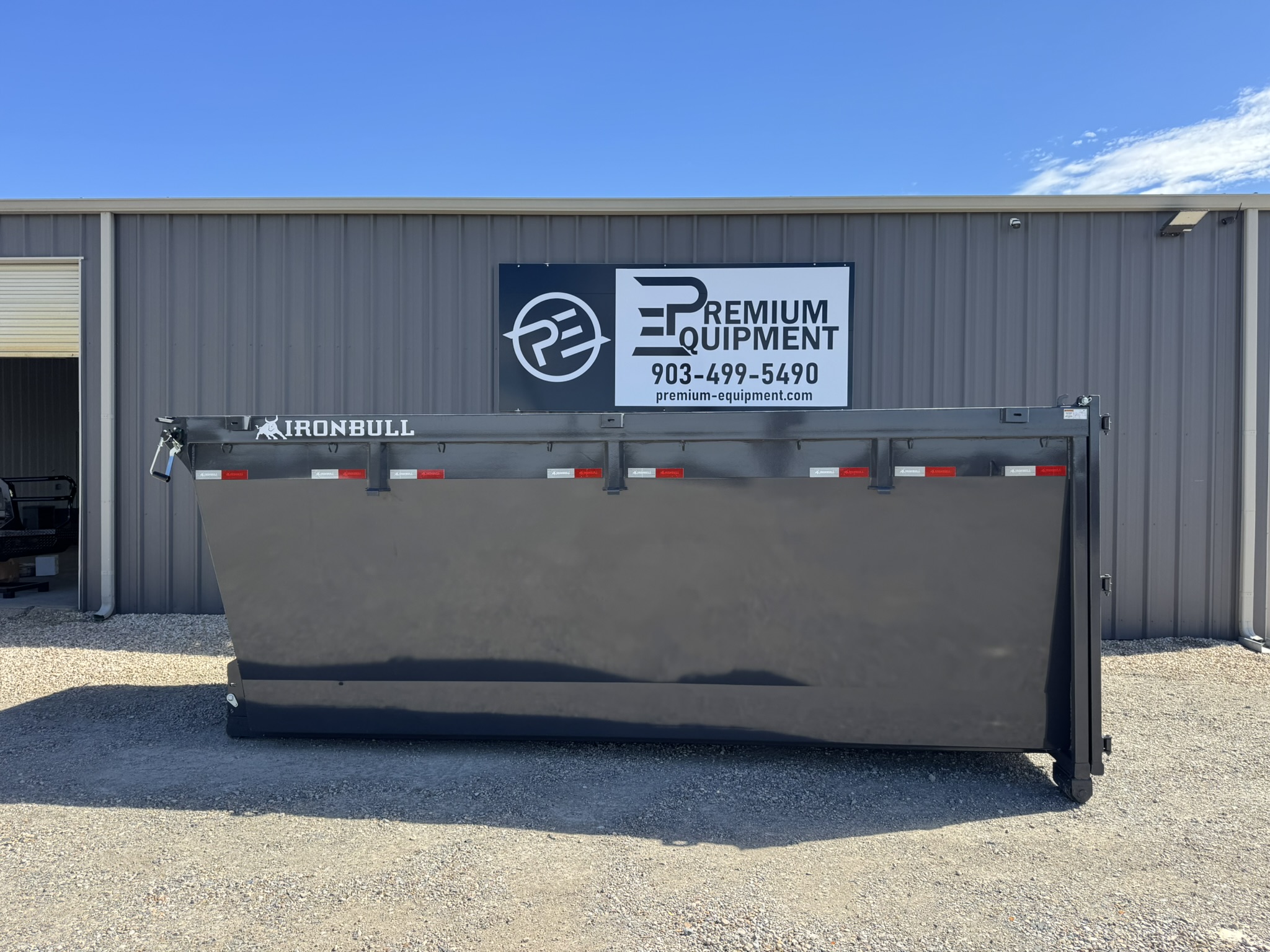 2027 Iron Bull Trailers 83x16’ Roll Off Bin with 6’ Sides Trailer