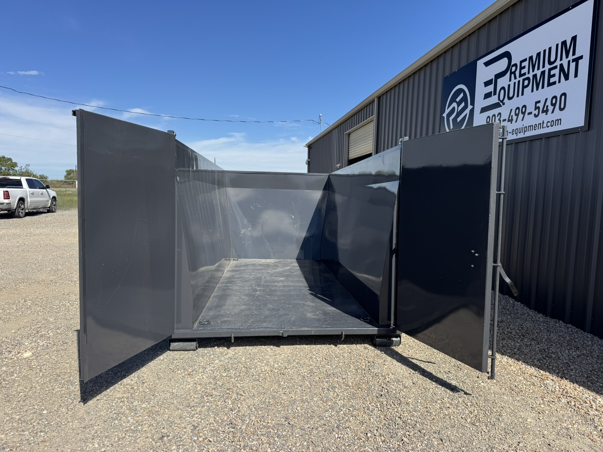 2027 Iron Bull Trailers 83x16’ Roll Off Bin with 6’ Sides Trailer