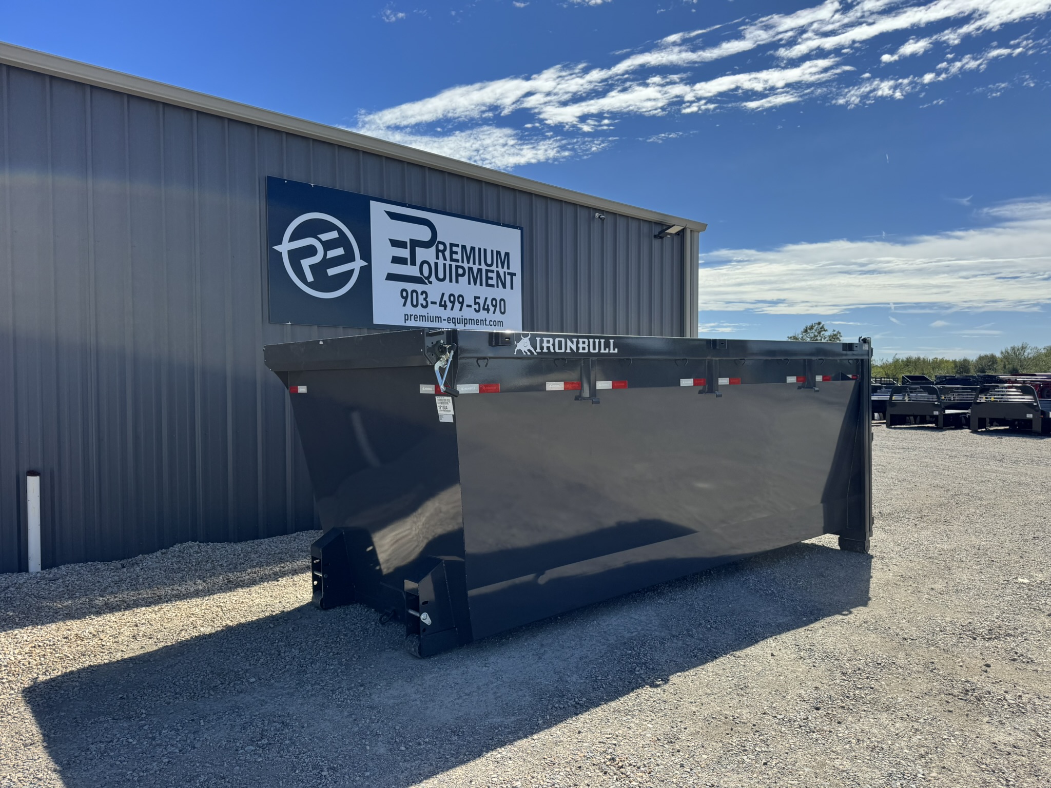 2027 Iron Bull Trailers 83x16’ Roll Off Bin with 6’ Sides Trailer