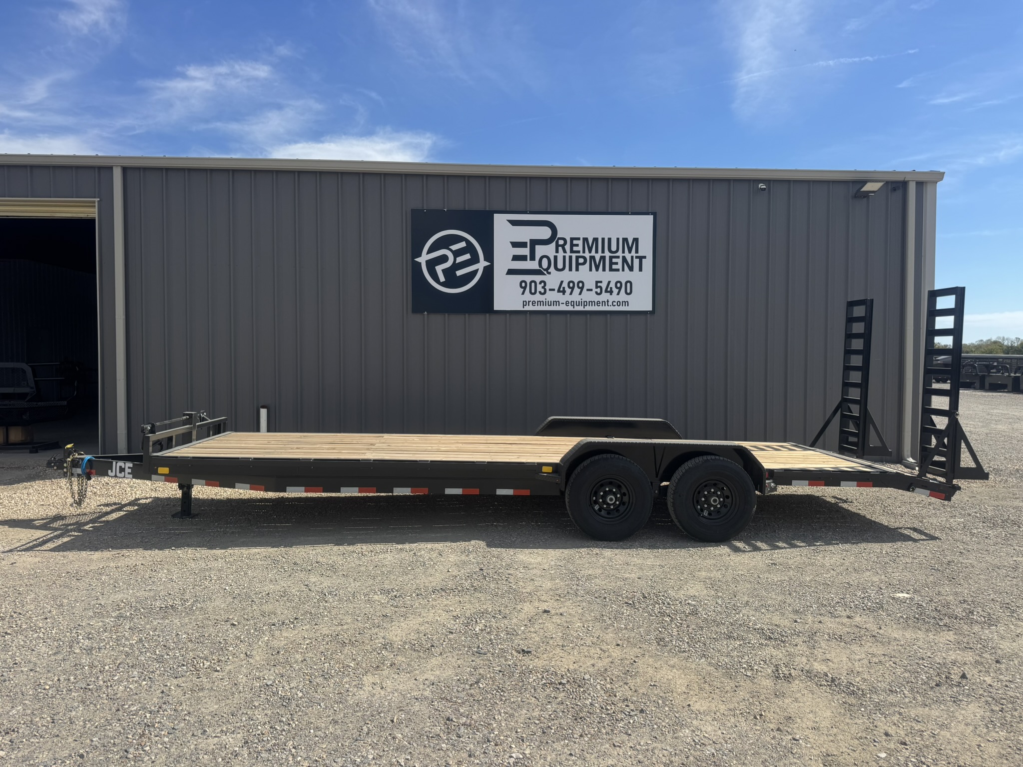 2027 JCE Trailers 83”x24’ Equipment/Carhauler Trailer Trailer