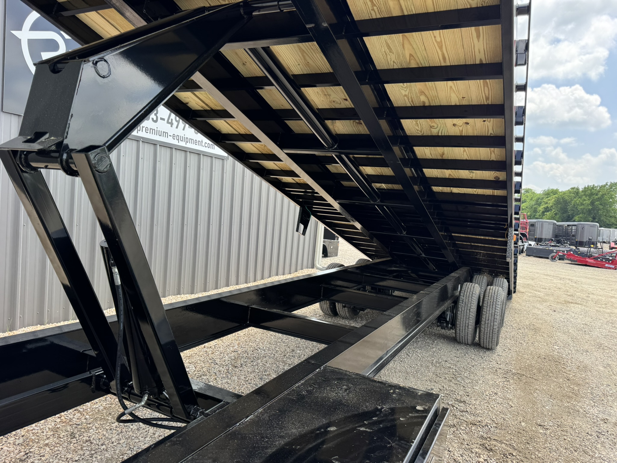 2027 Iron Bull Trailers 102" x 40' Deckover Full Tilt Trailer Trailer