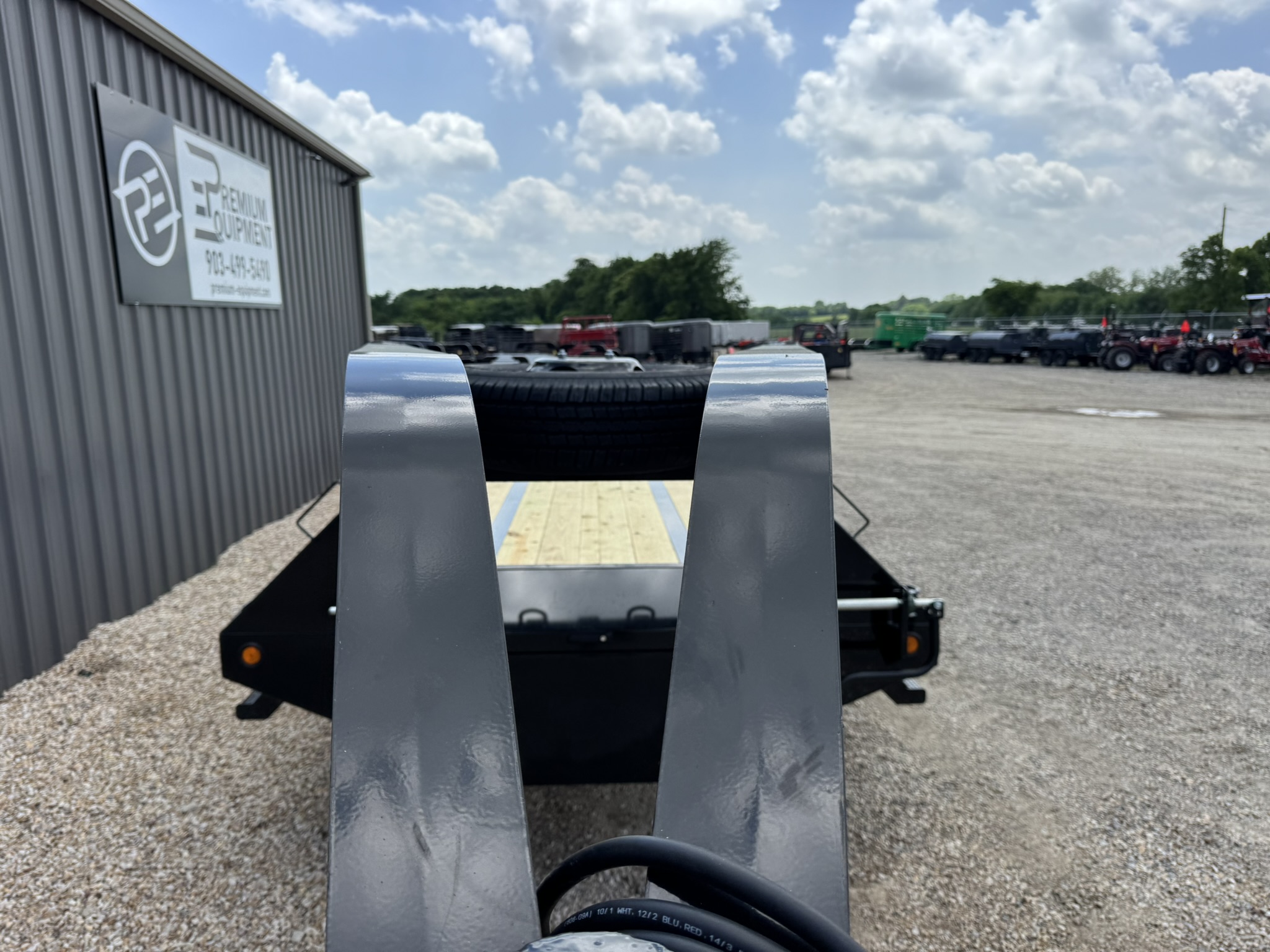 2027 Iron Bull Trailers 102" x 40' Deckover Full Tilt Trailer Trailer